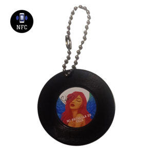Mini Vinilo Llavero con NFC – “Mi estrella es ella” de Starcris